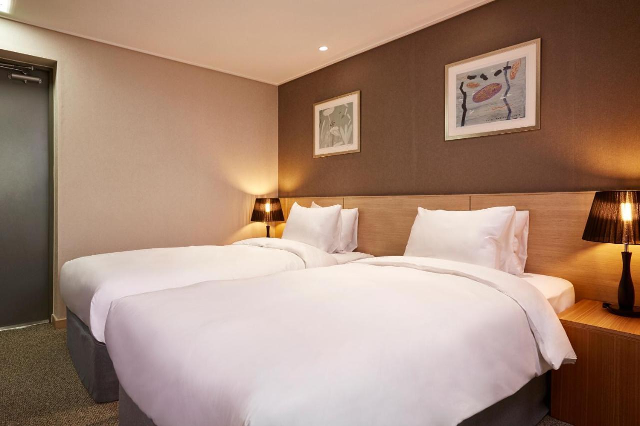 Raonstay In Perla Hotel Jinju Zewnętrze zdjęcie